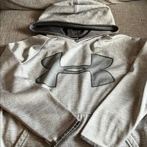 Under Armour Heather Gray size YMD Pullover - new without tags